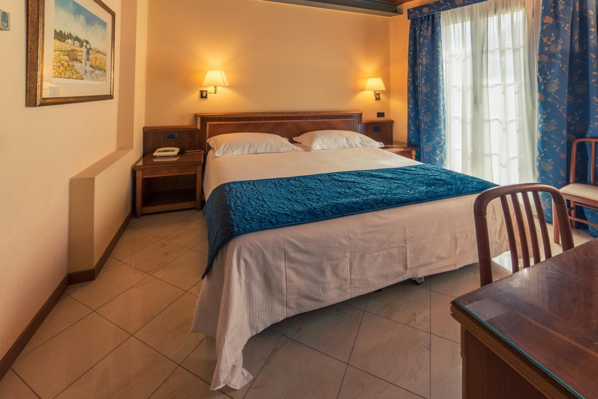 Hotel Bettina Mergozzo Eksteriør billede