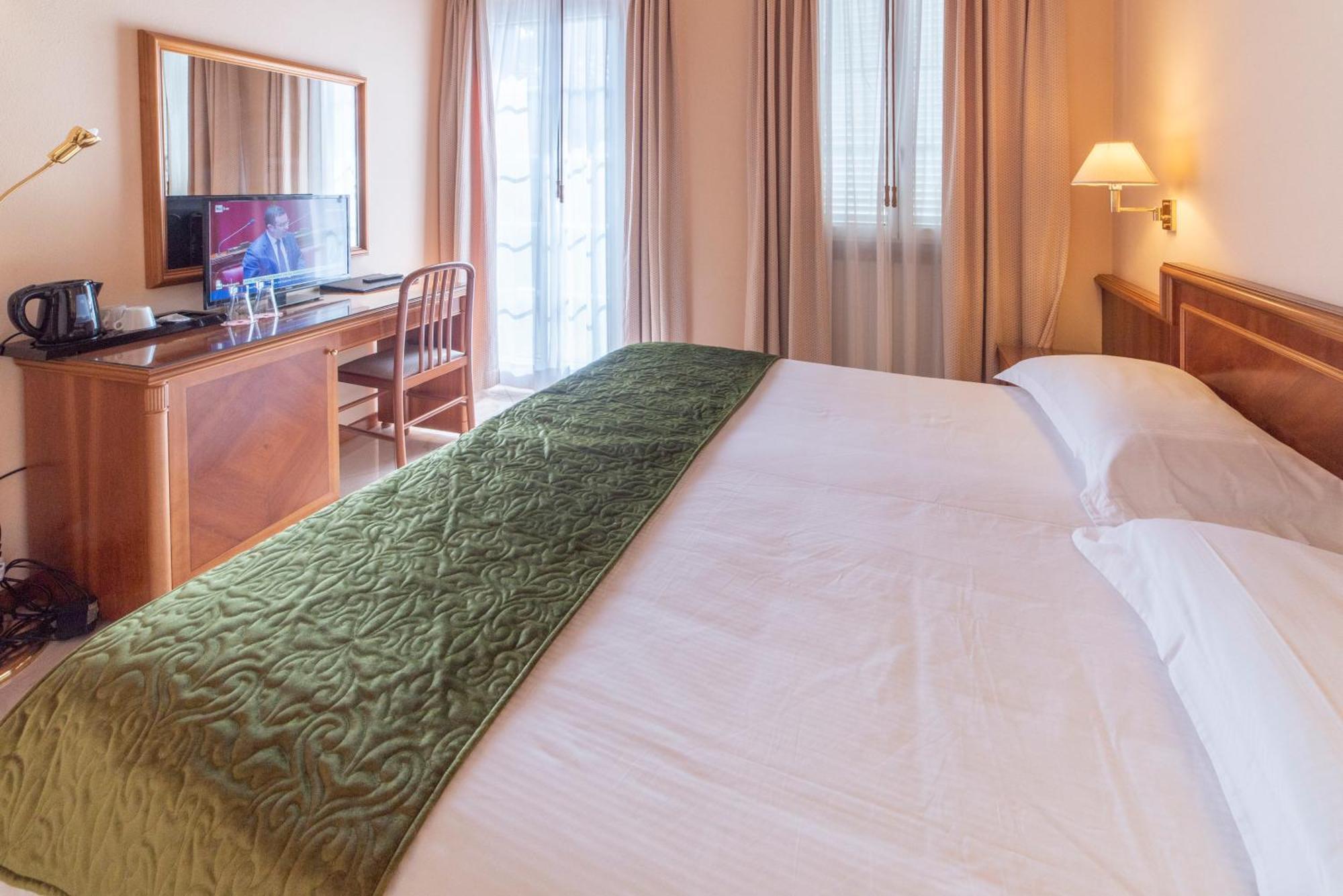 Hotel Bettina Mergozzo Eksteriør billede
